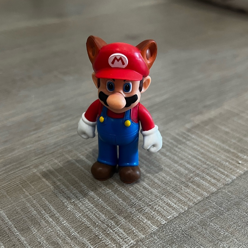 2.5" Jakks Super Mario Brothers Raccoon Action Figure Pacific World of Nintendo